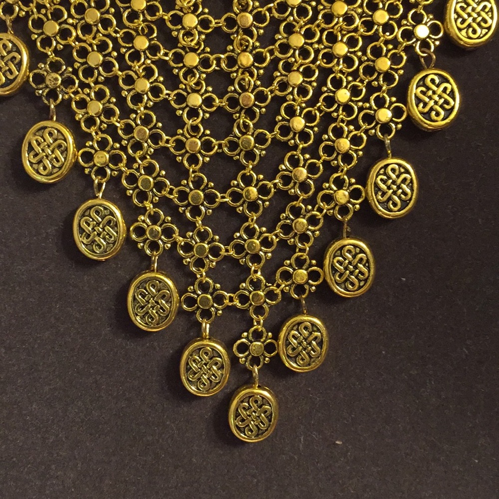Artisan Crafted Bib-Style gold tone Necklace - Picture 3 of 5